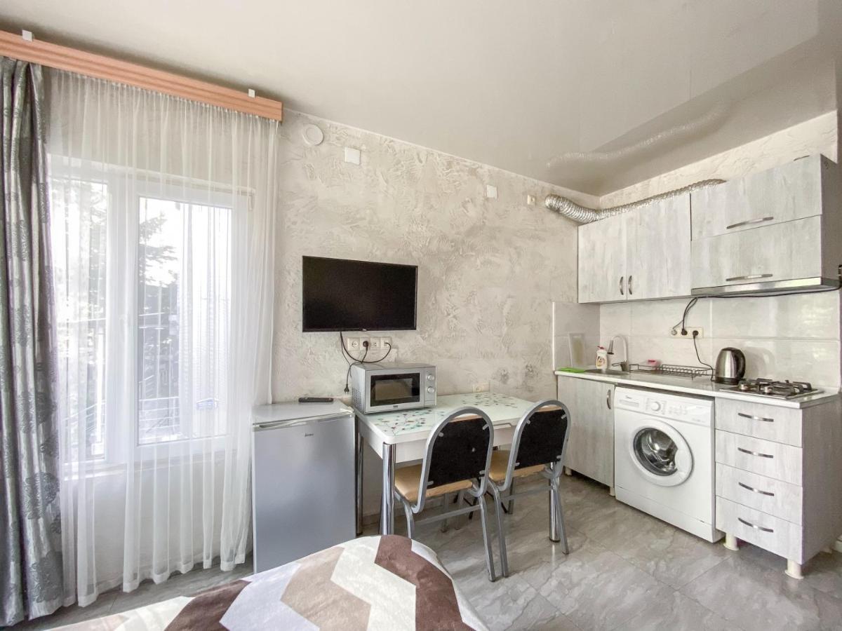 Apartment Studio Maksim Batumi Eksteriør bilde